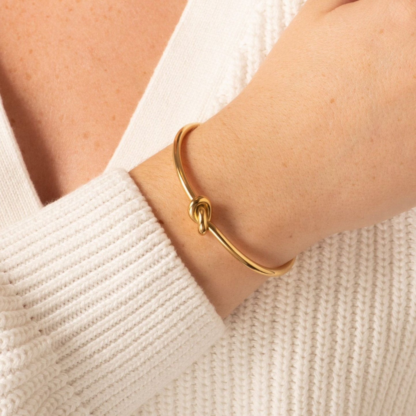 Knot Handcuff