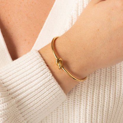 Knot Handcuff