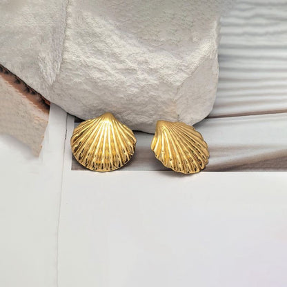 Plain Shell earrings