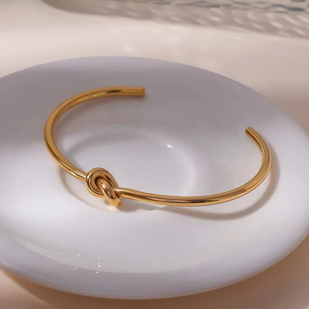 Knot Handcuff