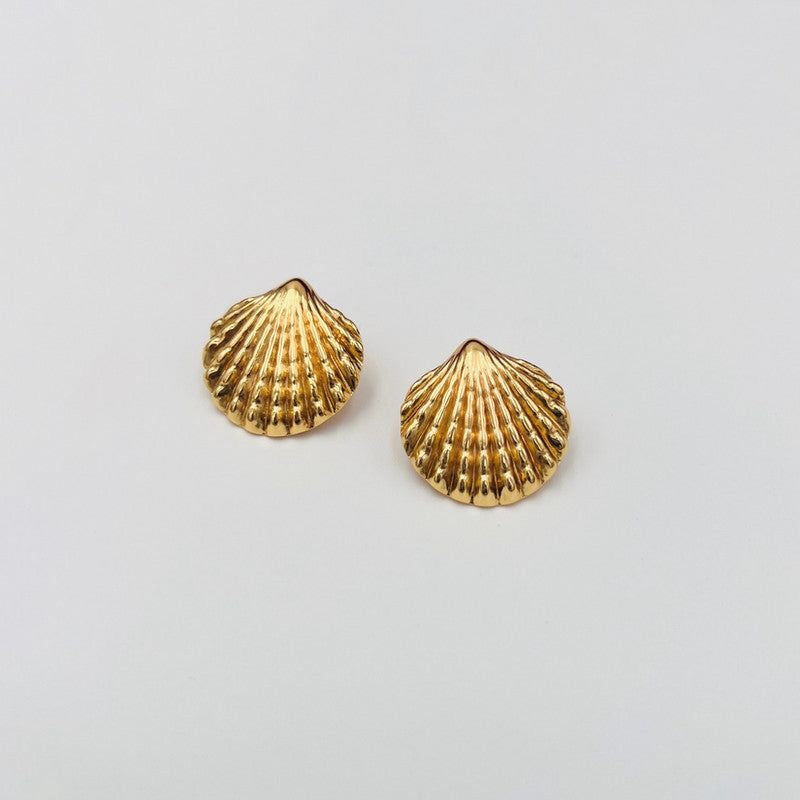 Plain Shell earrings