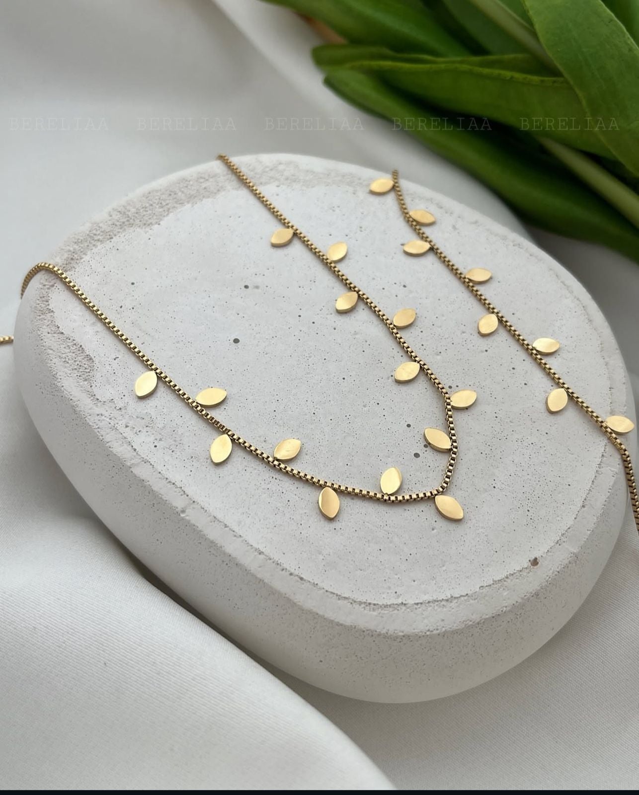 Leafs Necklace