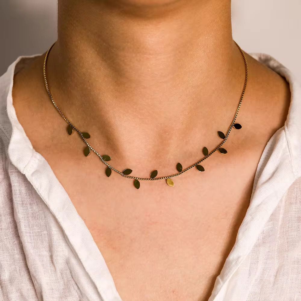 Leafs Necklace